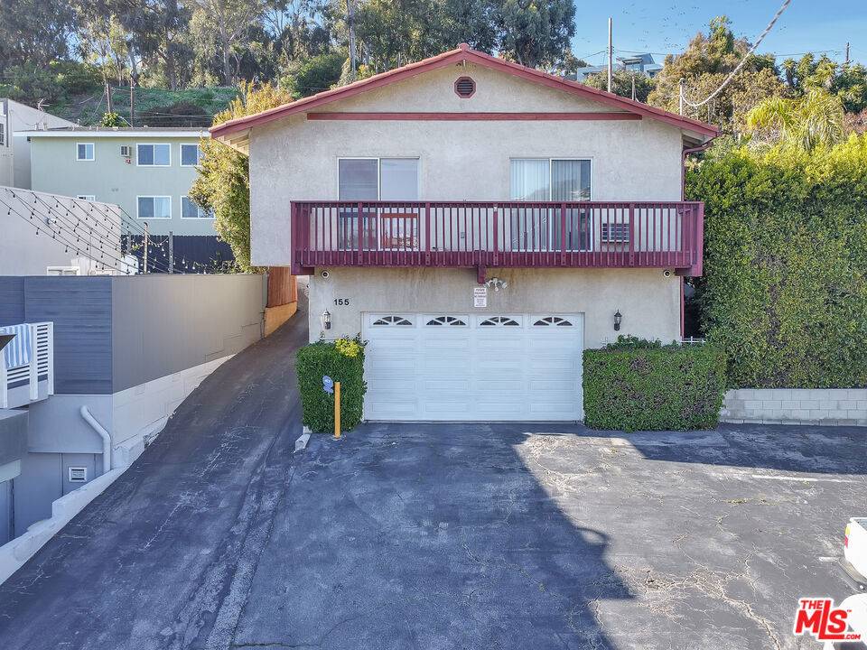 Santa Monica, CA 90402,153 W Channel RD