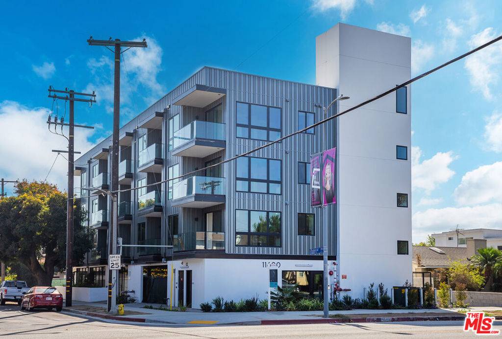 Los Angeles, CA 90064,11600 National BLVD