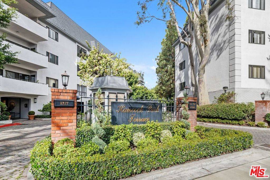 Los Angeles, CA 90004,651 Wilcox AVE #3B