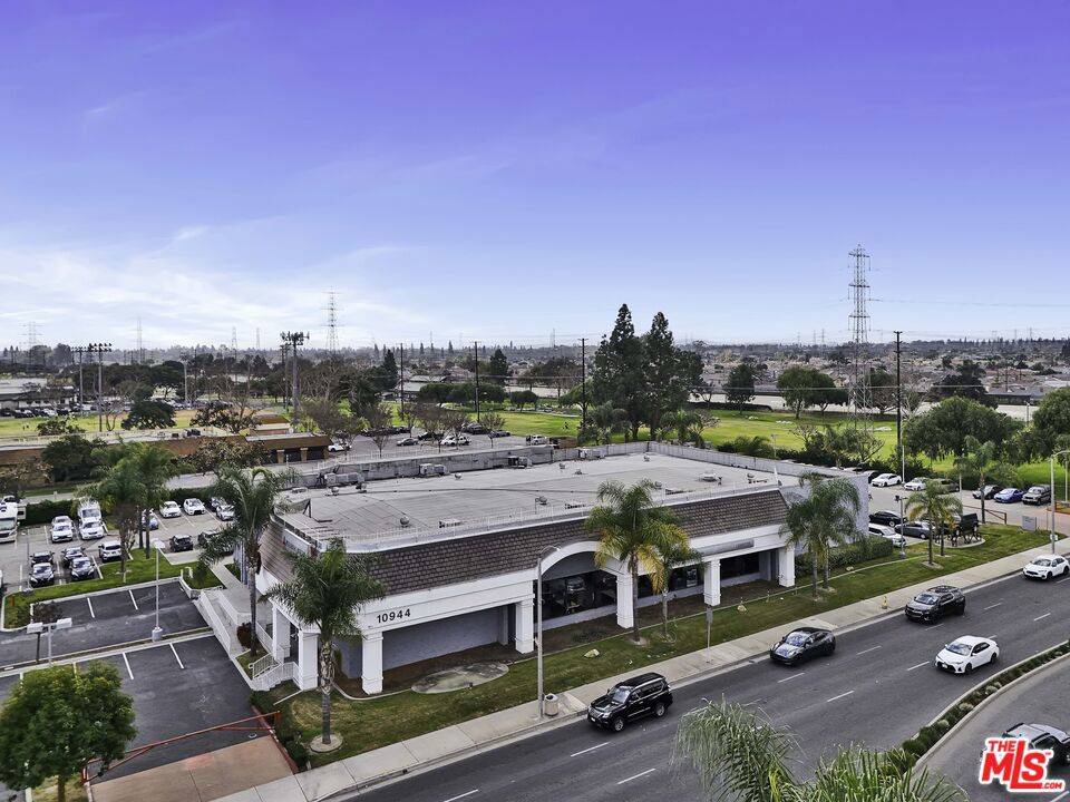 Cerritos, CA 90703,10944 South ST