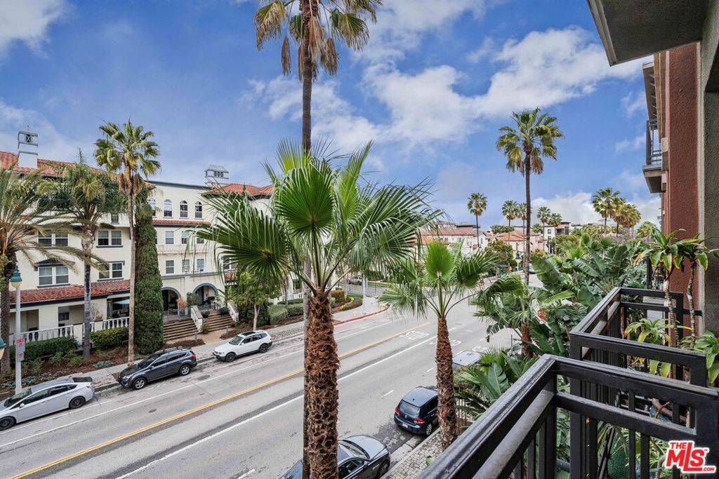 Playa Vista, CA 90094,6020 Seabluff DR #321