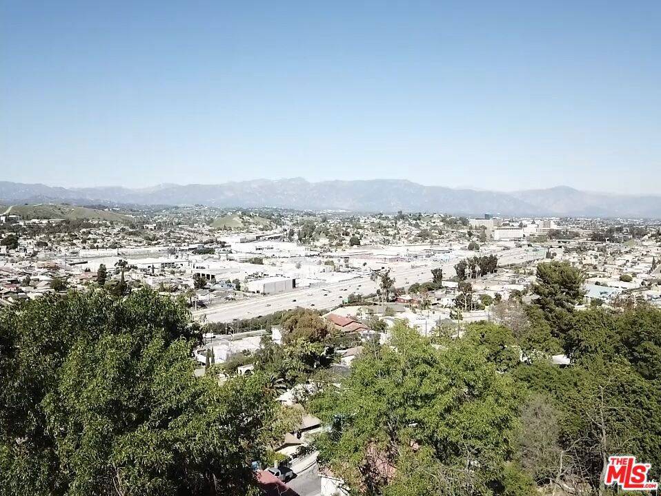 Los Angeles, CA 90063,3837 Dwiggins ST