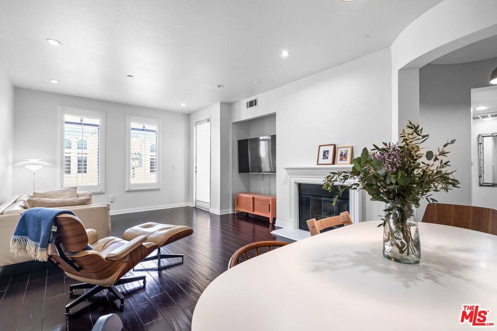Playa Vista, CA 90094,5625 Crescent Pkwy #406