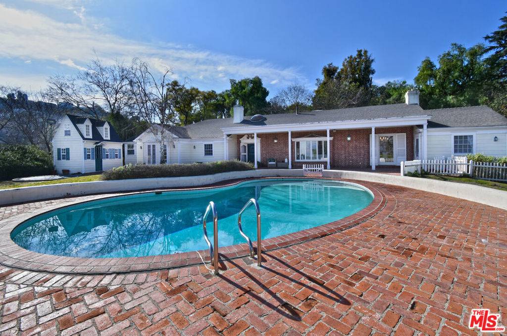 Sherman Oaks, CA 91403,4141 Knobhill DR