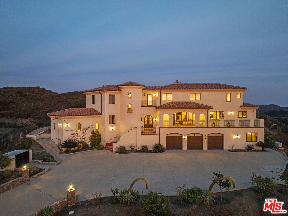 Malibu, CA 90265,1522 Decker Canyon RD