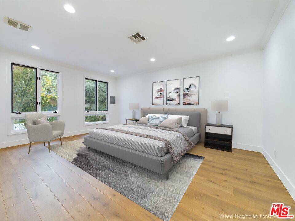 Granada Hills, CA 91344,12035 Susan DR