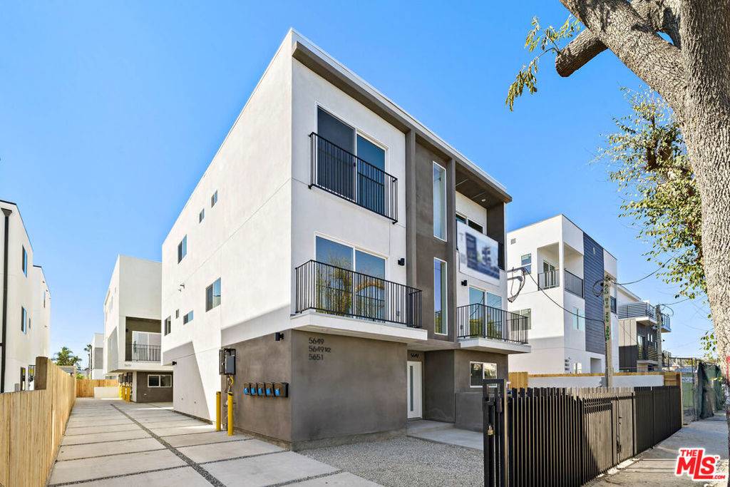North Hollywood, CA 91601,5651 Case Ave #1