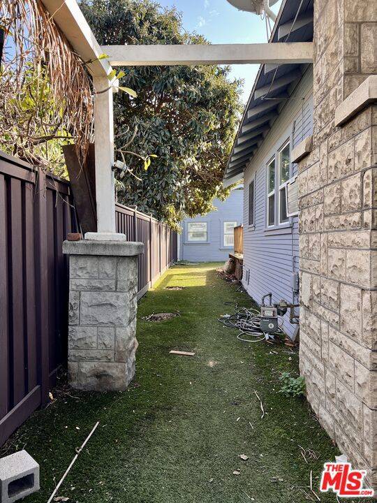 San Pedro, CA 90731,669 W Sepulveda ST