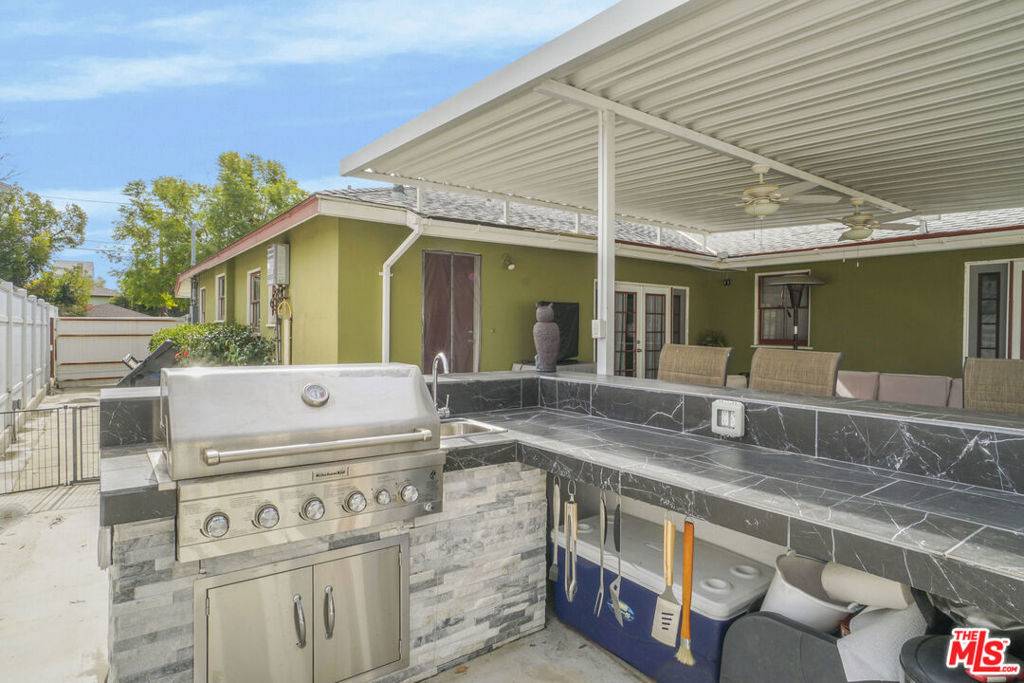 Van Nuys, CA 91405,15141 Marlin PL
