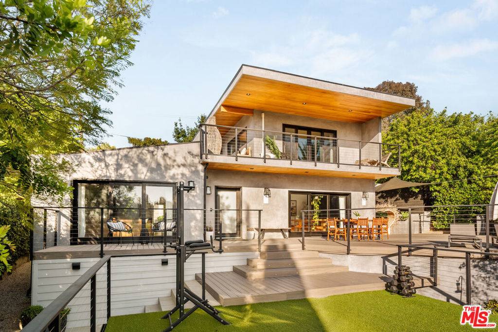 Studio City, CA 91604,3936 Farley CT