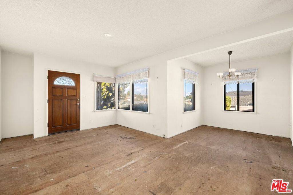 El Segundo, CA 90245,638 W Acacia AVE