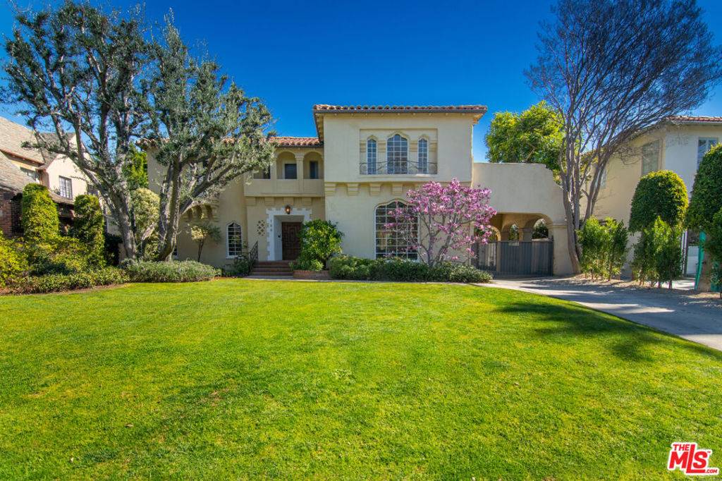 Los Angeles, CA 90004,166 S McCadden PL