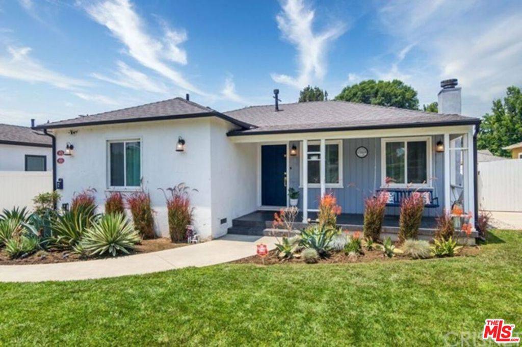 Van Nuys, CA 91411,5633 NATICK AVE