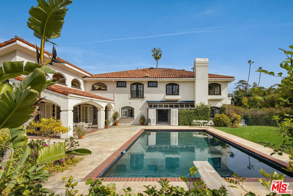 Los Angeles, CA 90049,351 S Cliffwood AVE