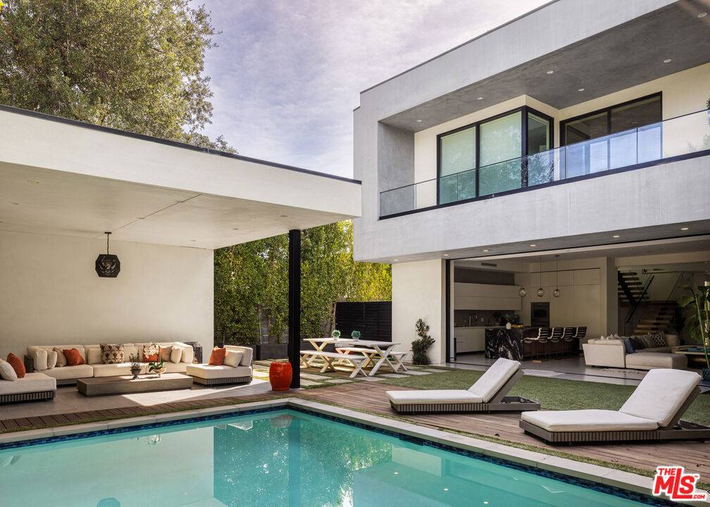 Los Angeles, CA 90048,6509 Colgate AVE