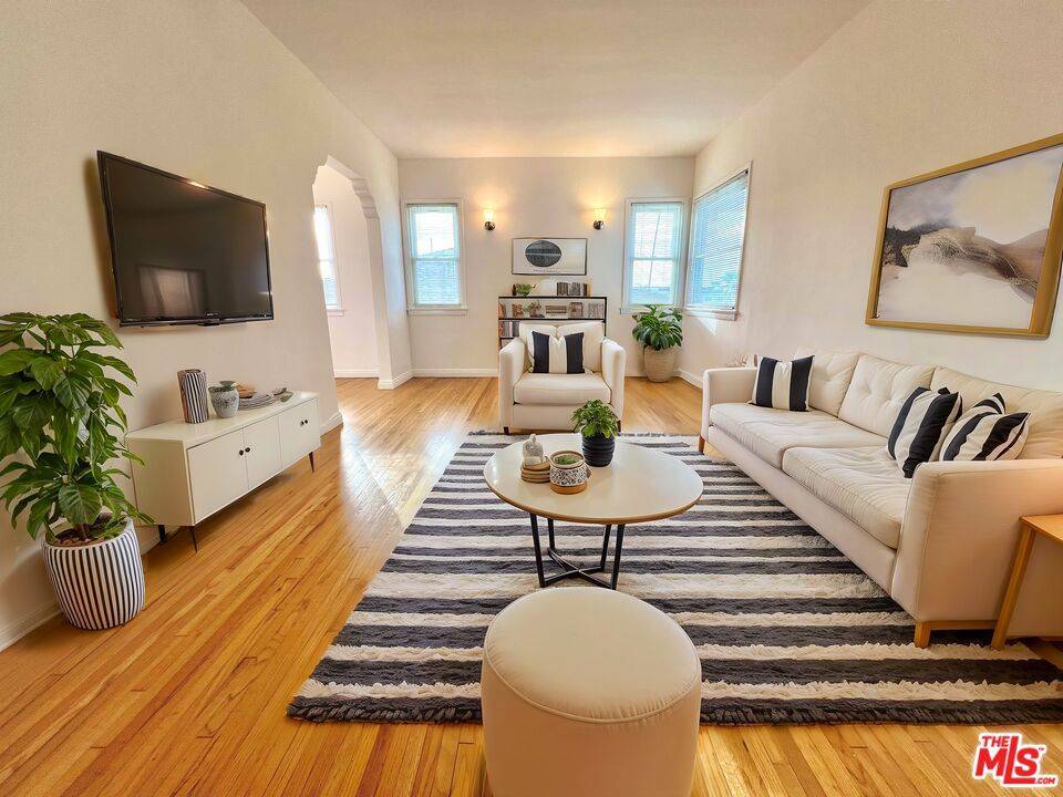 Venice, CA 90291,222 4th AVE