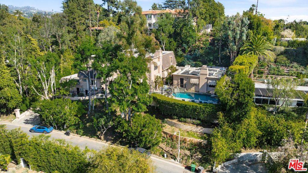 Beverly Hills, CA 90210,1118 San Ysidro DR