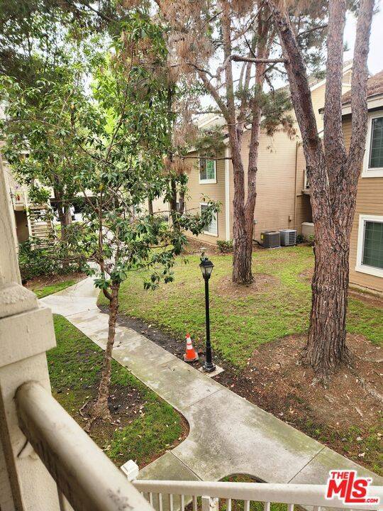 Inglewood, CA 90305,8711 Chessington DR #E