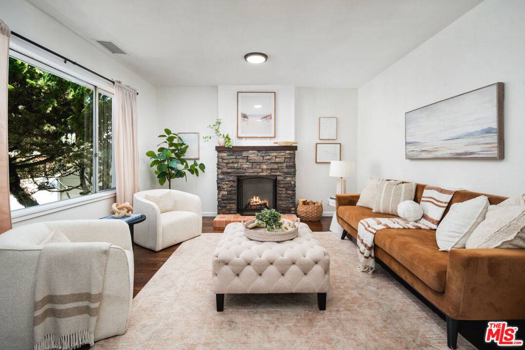 Santa Barbara, CA 93101,315 E Micheltorena ST