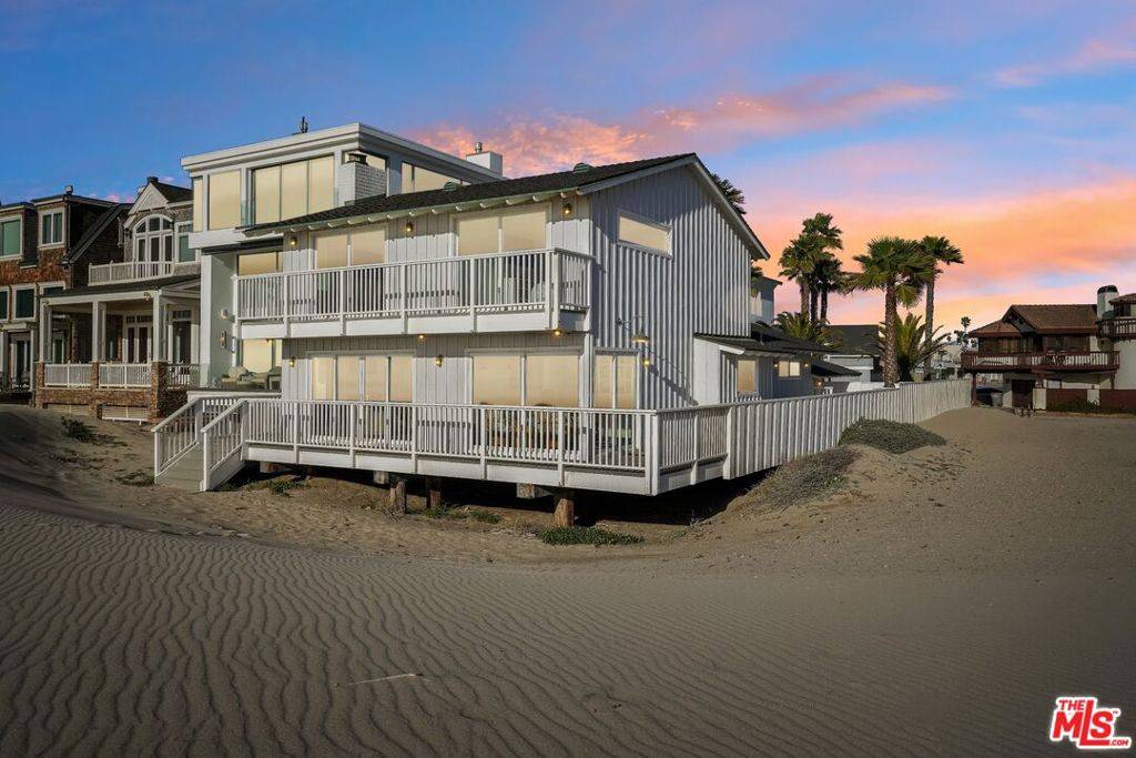 Oxnard, CA 93035,1101 Capri WAY