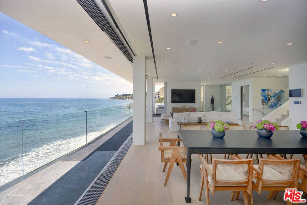 Malibu, CA 90265,26122 Pacific Coast HWY