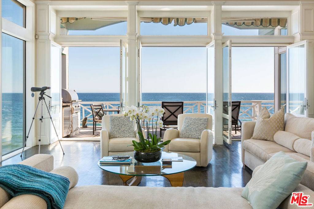 Malibu, CA 90265,25422 Malibu RD #2