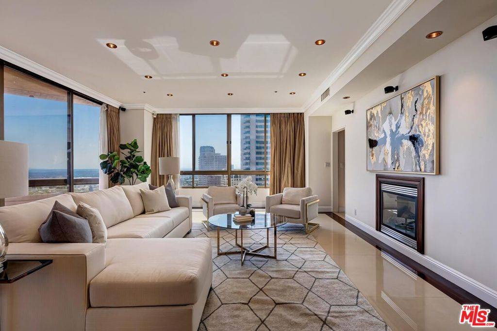 Los Angeles, CA 90024,10430 Wilshire BLVD #1405