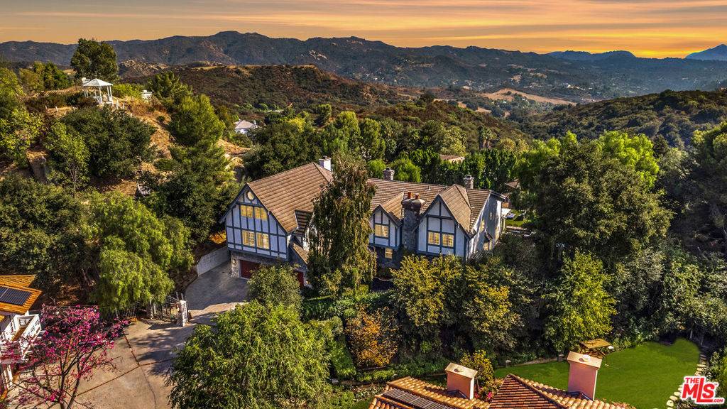 Topanga, CA 90290,21128 Bellini DR