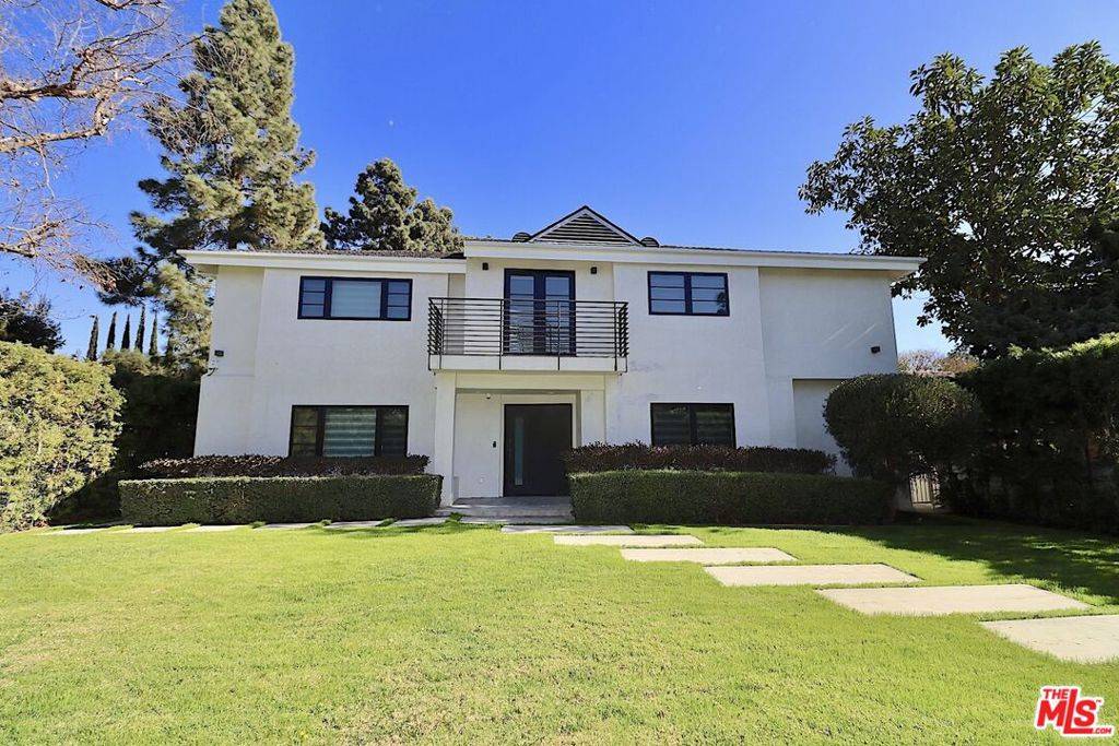 Los Angeles, CA 90005,602 S Lucerne BLVD