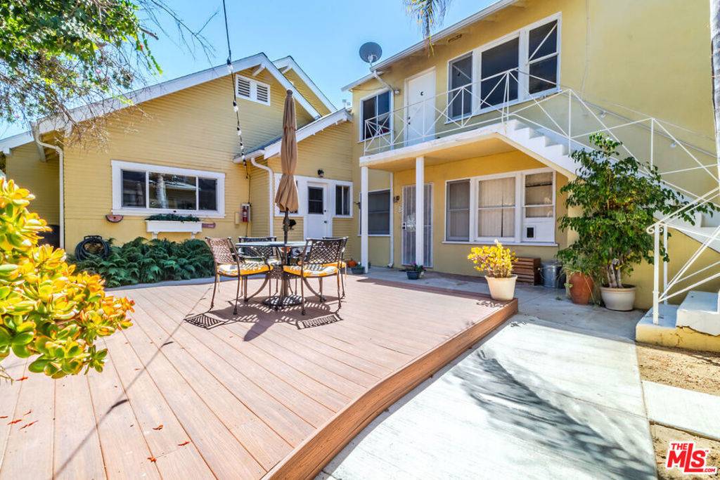 Santa Monica, CA 90404,3017 Colorado AVE
