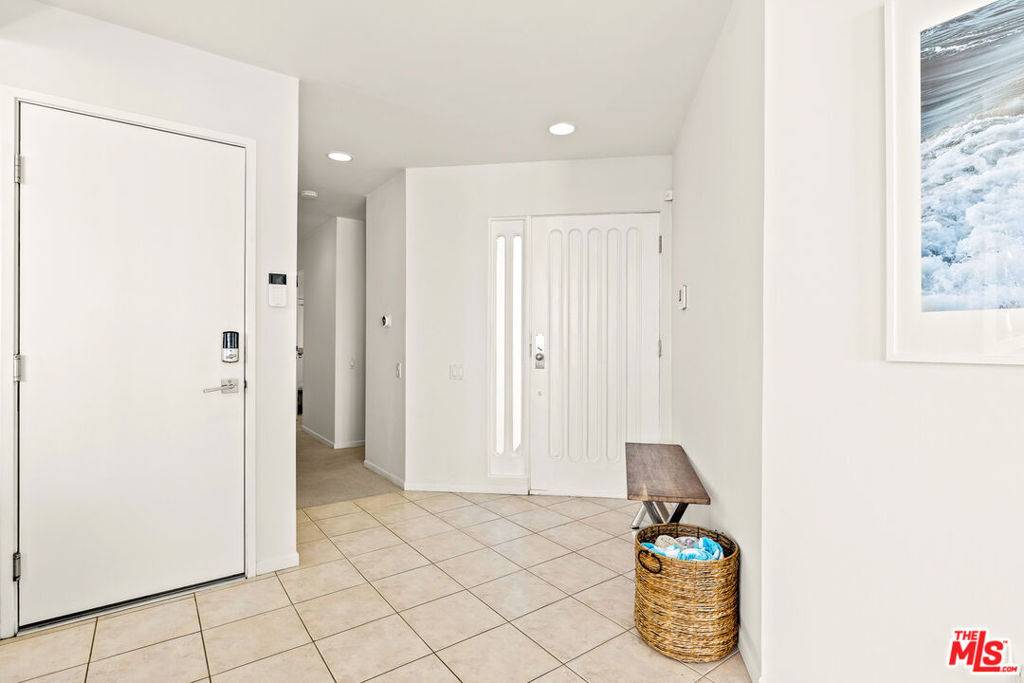 Manhattan Beach, CA 90266,3616 The Strand #C