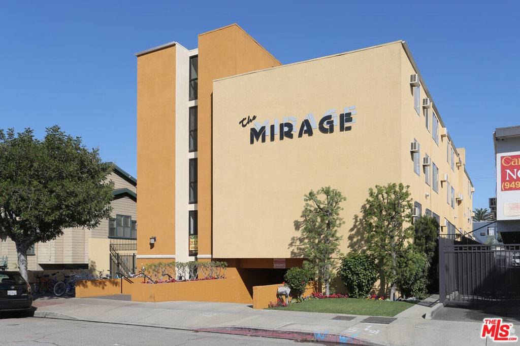 Los Angeles, CA 90007,947 W 30th ST