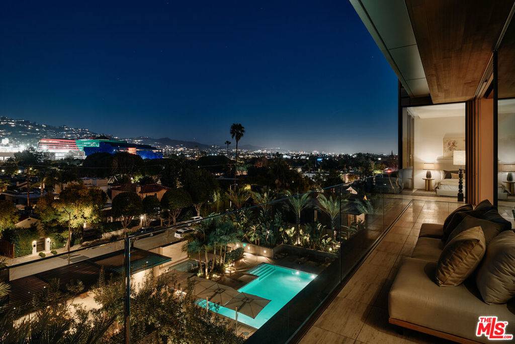 West Hollywood, CA 90048,8899 Beverly #5E