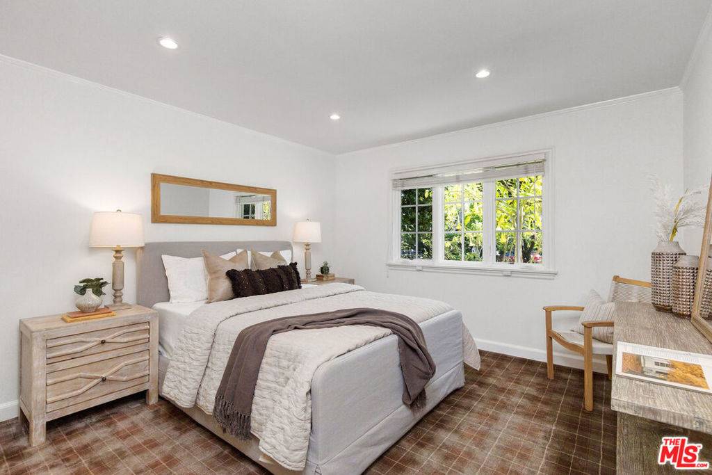 Toluca Lake, CA 91602,10155 Valley Spring LN