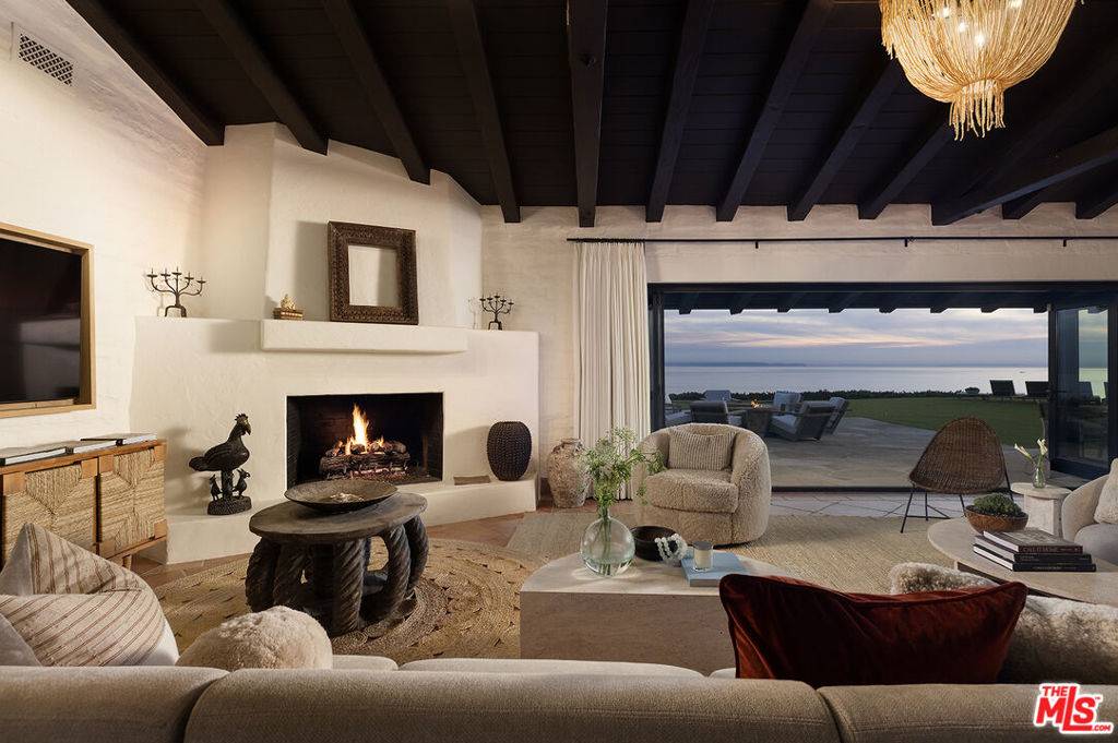Santa Barbara, CA 93110,4295 Marina DR
