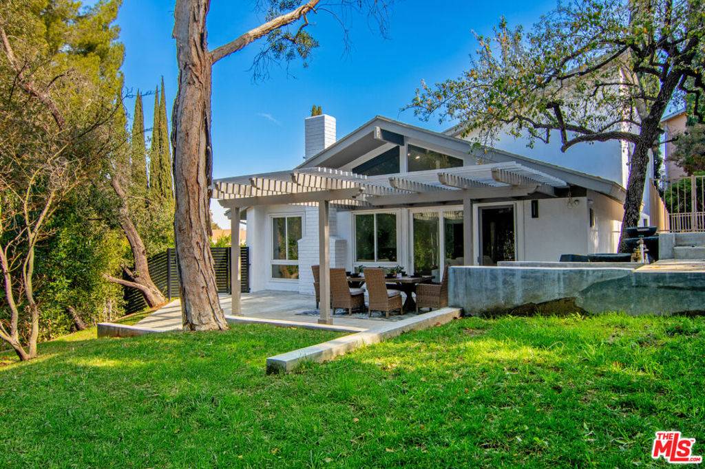 Sherman Oaks, CA 91403,3585 Alana DR