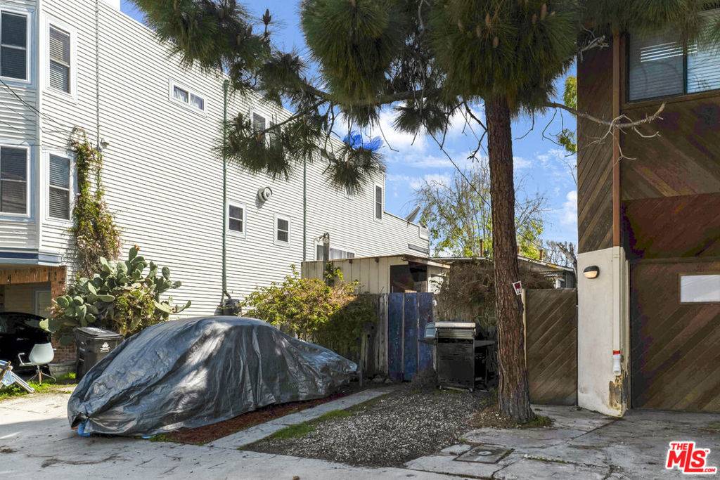 Venice, CA 90291,415 Sherman Canal