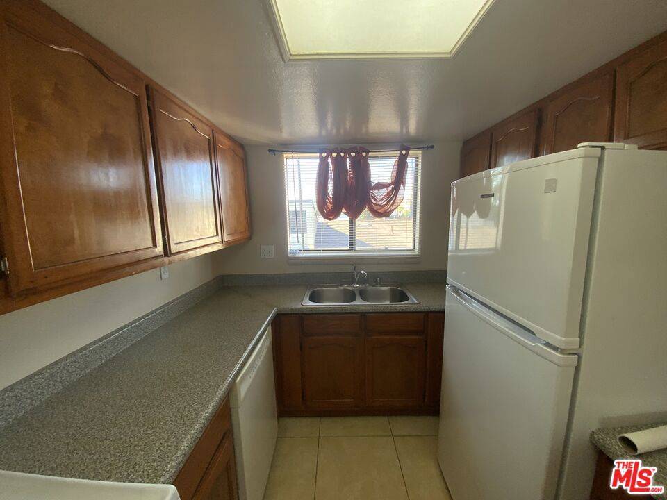 Inglewood, CA 90302,620 W Hyde Park BLVD #309
