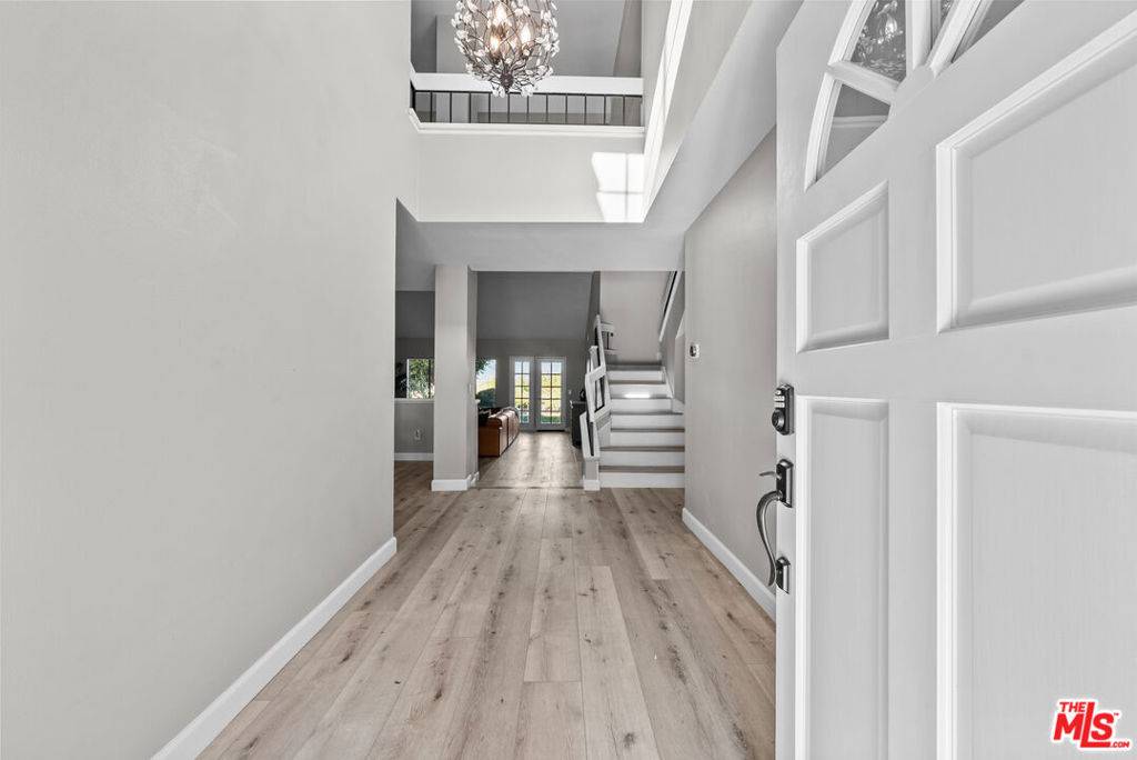 Newhall, CA 91321,24024 Briardale WAY