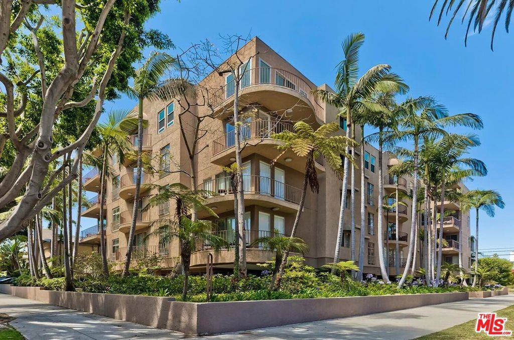 Santa Monica, CA 90403,211 California AVE #403