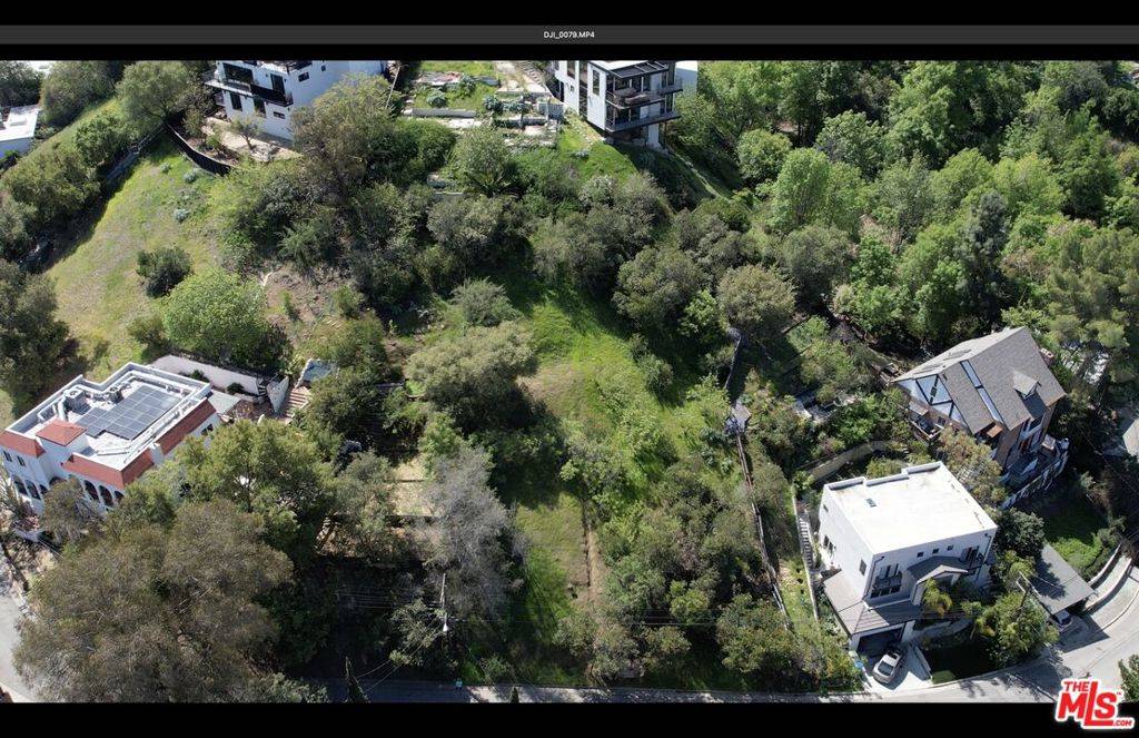Los Angeles, CA 90065,1127 Oneonta DR