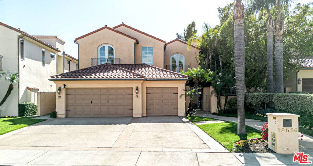 Los Angeles, CA 90049,12626 Promontory RD