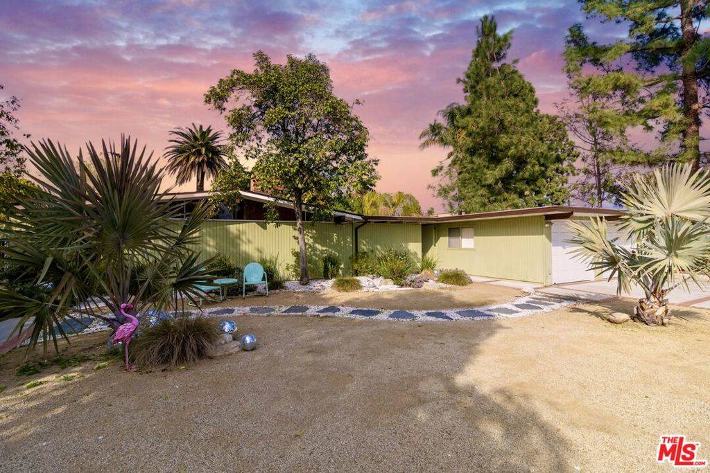 Northridge, CA 91325,17025 Labrador ST