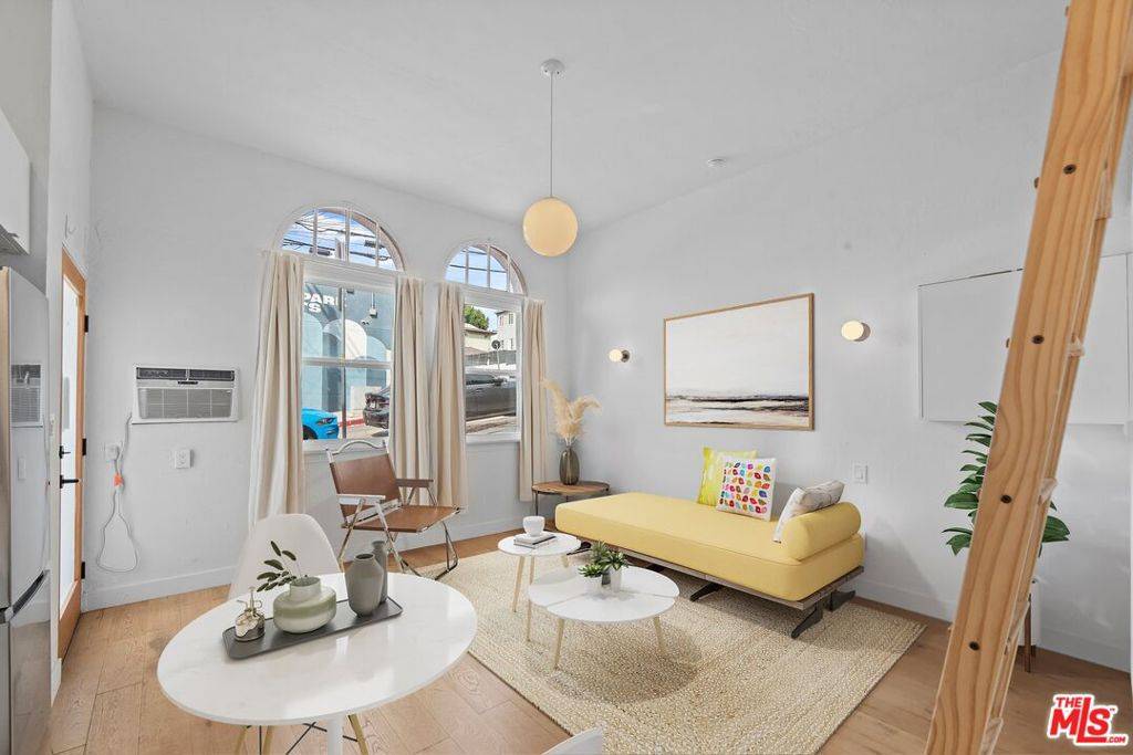 Los Angeles, CA 90026,1341 1/2 Lilac TER