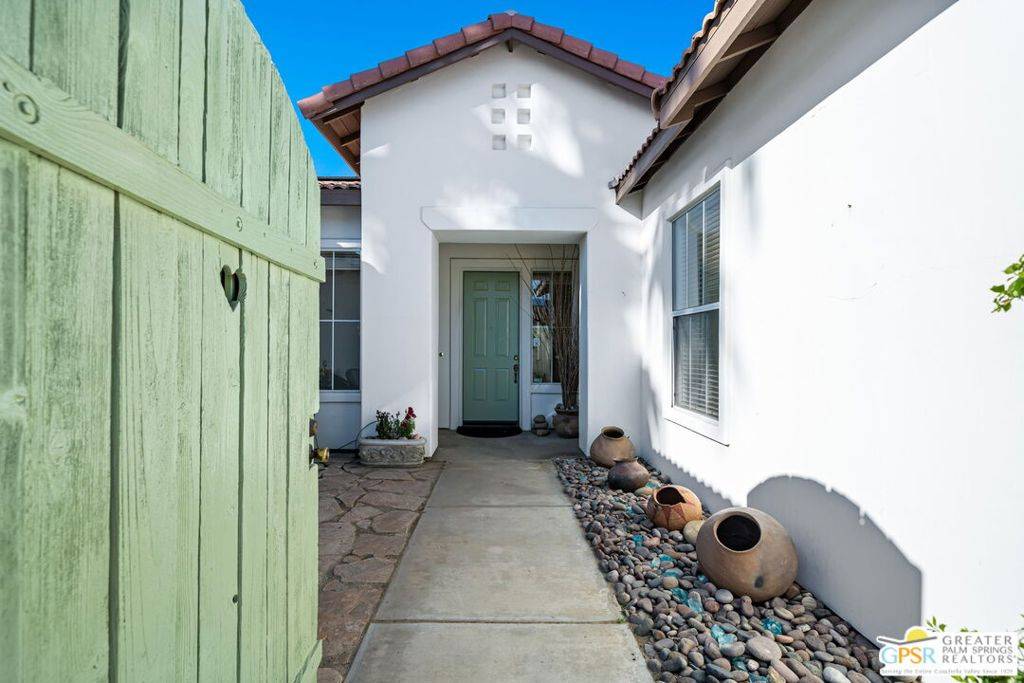 Palm Desert, CA 92260,74582 Moss Rose DR