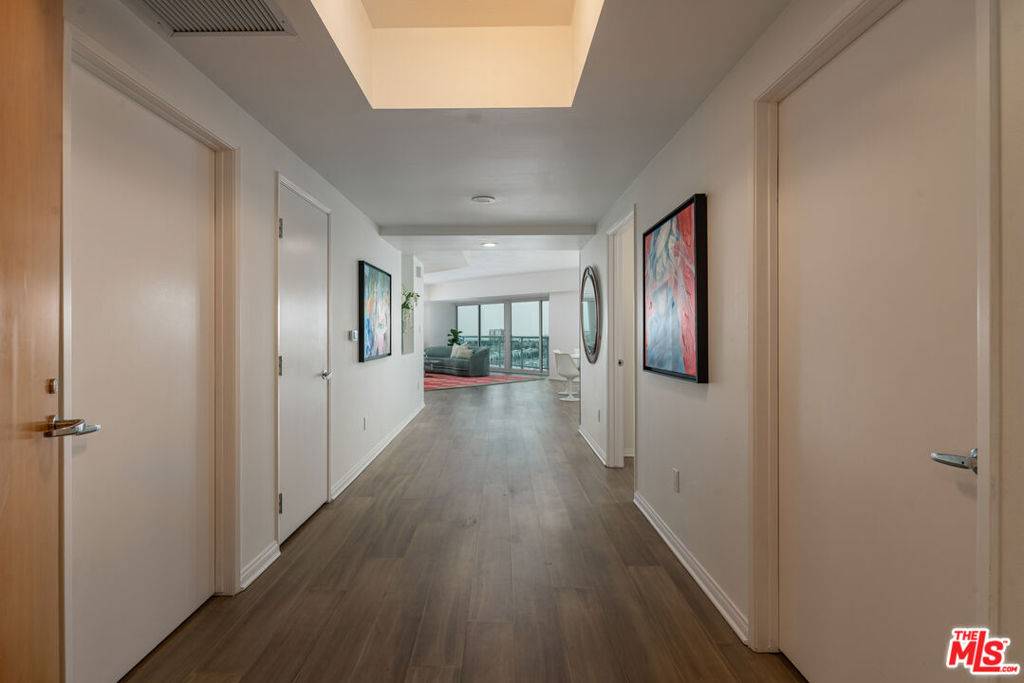 Marina Del Rey, CA 90292,13600 Marina Pointe DR #1611