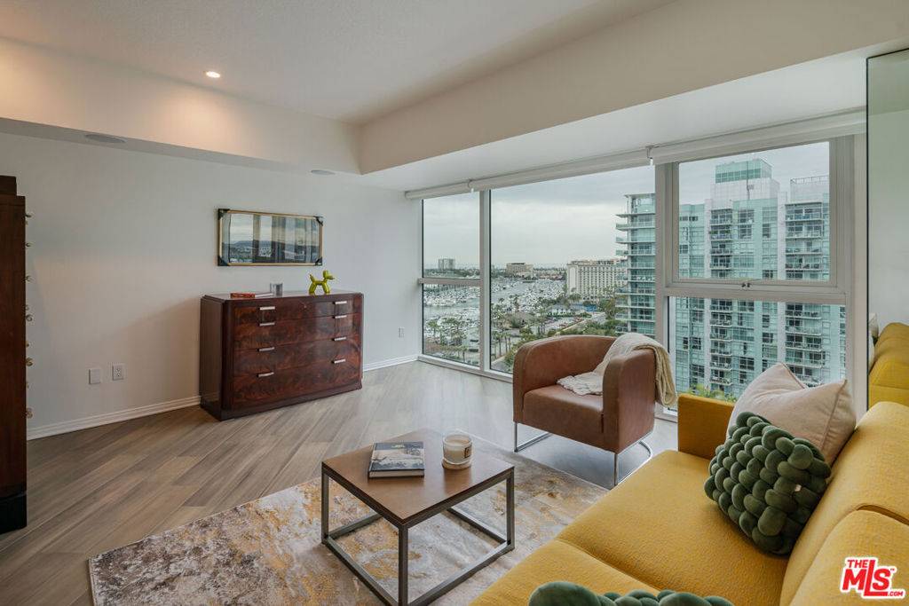 Marina Del Rey, CA 90292,13600 Marina Pointe DR #1611