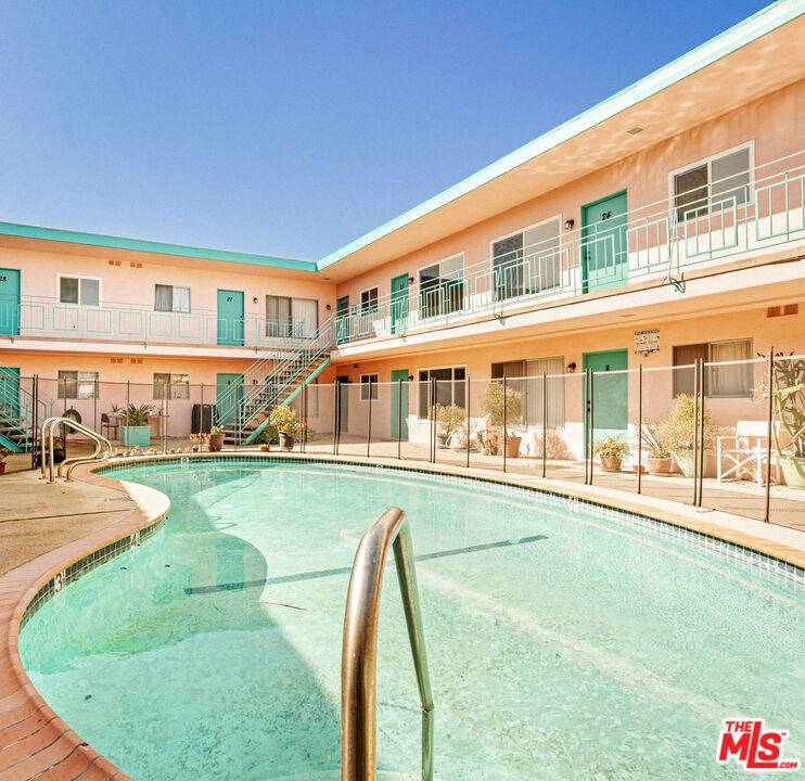 Playa Del Rey, CA 90293,7825 W Manchester AVE #6