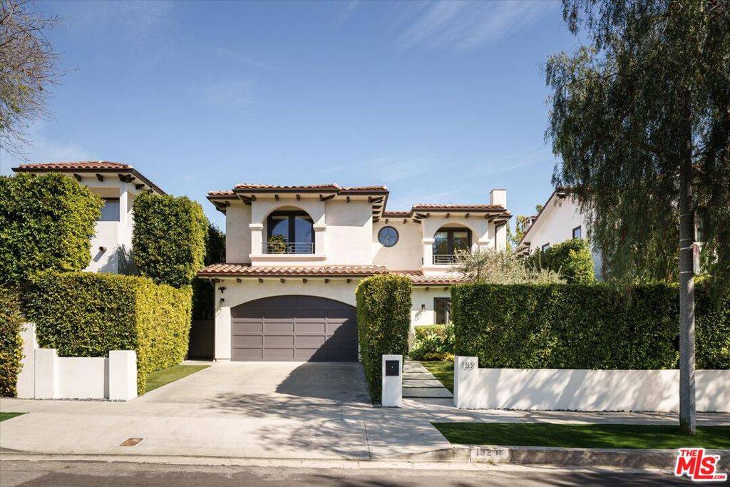 Los Angeles, CA 90048,132 N Edinburgh AVE