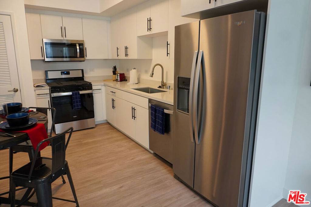 El Monte, CA 91731,10568 Promenade Gateway #233